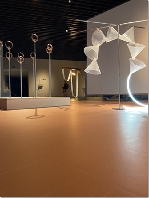 installation art in ginza (8)